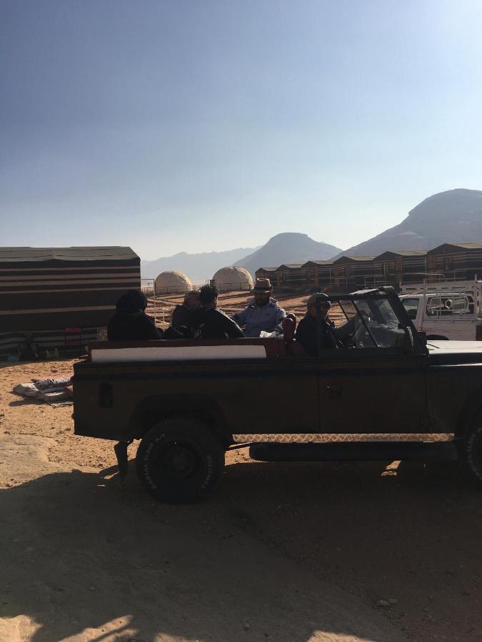 Hôtel Oryx Camp à Wadi Rum Extérieur photo