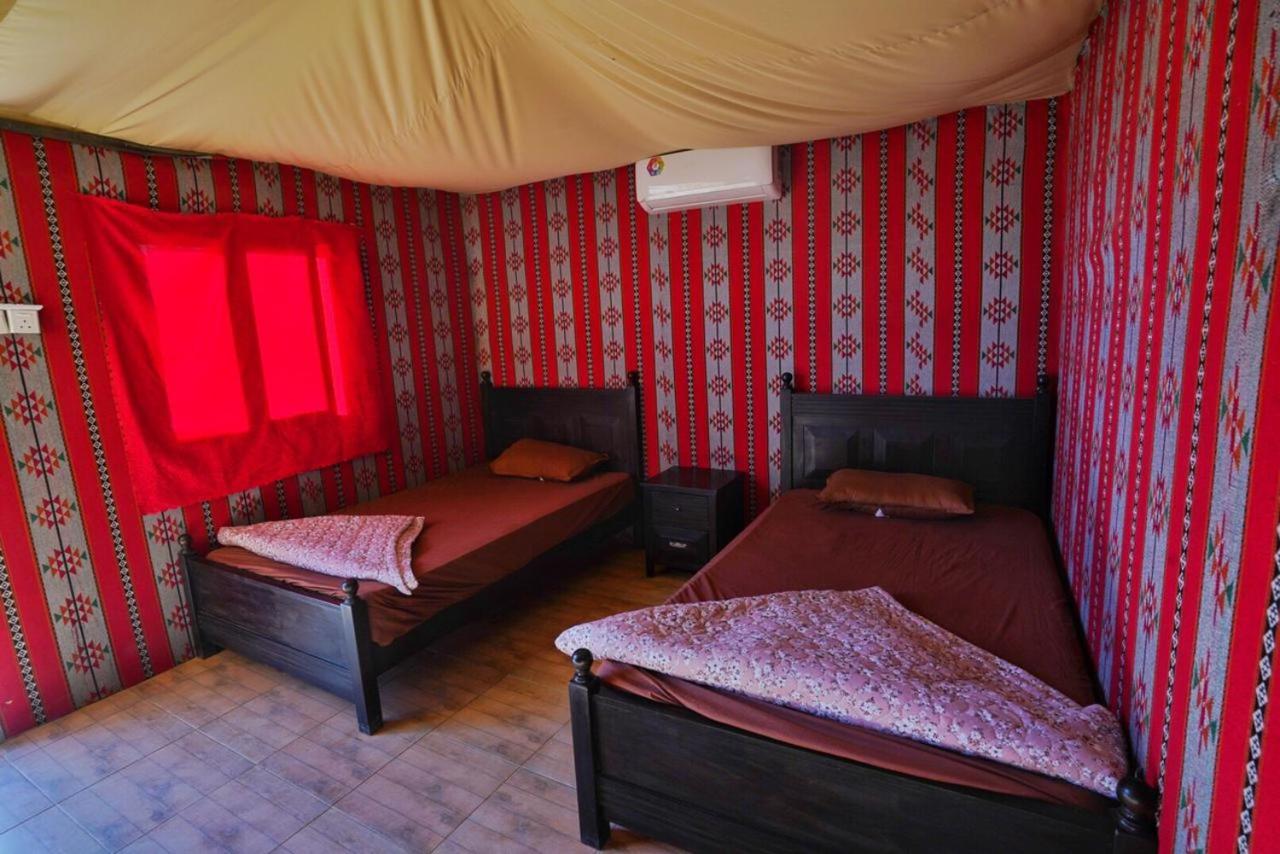 Hôtel Oryx Camp à Wadi Rum Extérieur photo